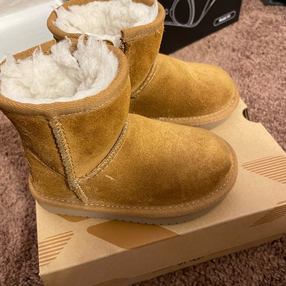 Koolaburra Tan Mini Boots